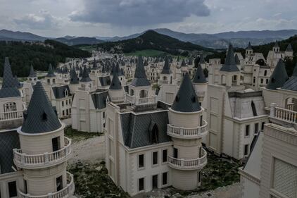 Turchia, la città fantasma fatta di castelli 5