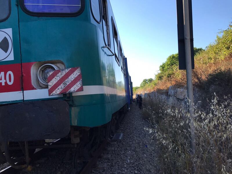 Salento, scontro su linea a binario unico 7