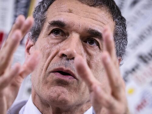 Statali, la cura di Cottarelli: "In arrivo 85mila esuberi"