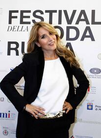 Jo Squillo: da Skizzo Skizzo a Siamo donne, da Sanremo alla moda 18
