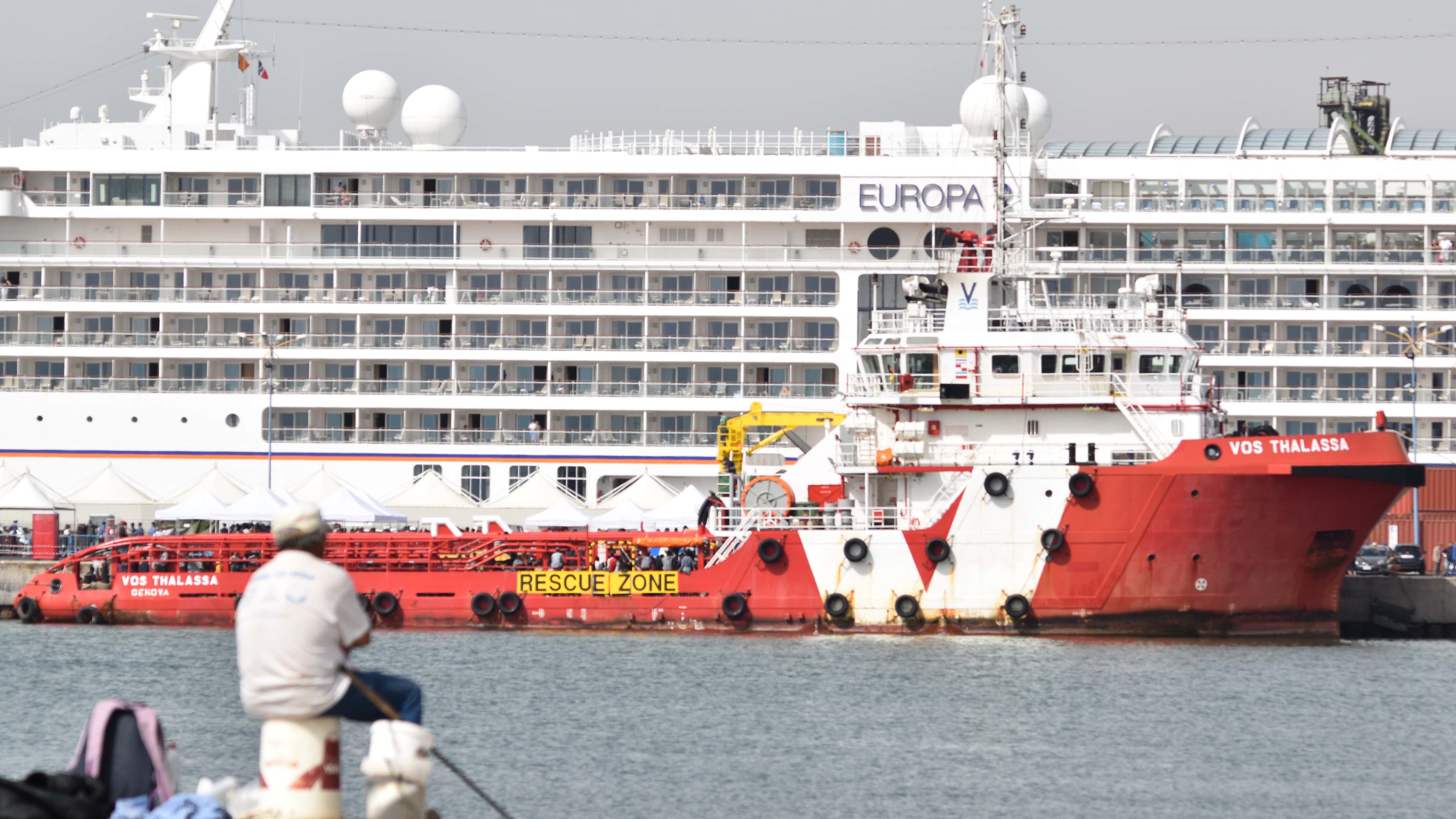 I migranti sbarcano in Italia? Per i giudici è legittima difesa