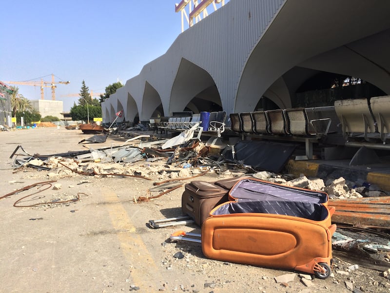 L'aeroporto di Tripoli distrutto dagli islamisti 7