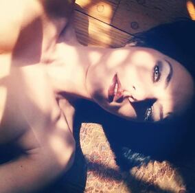 Instagram e Twitter, tra le vip spopola il "selfie" nudo 11