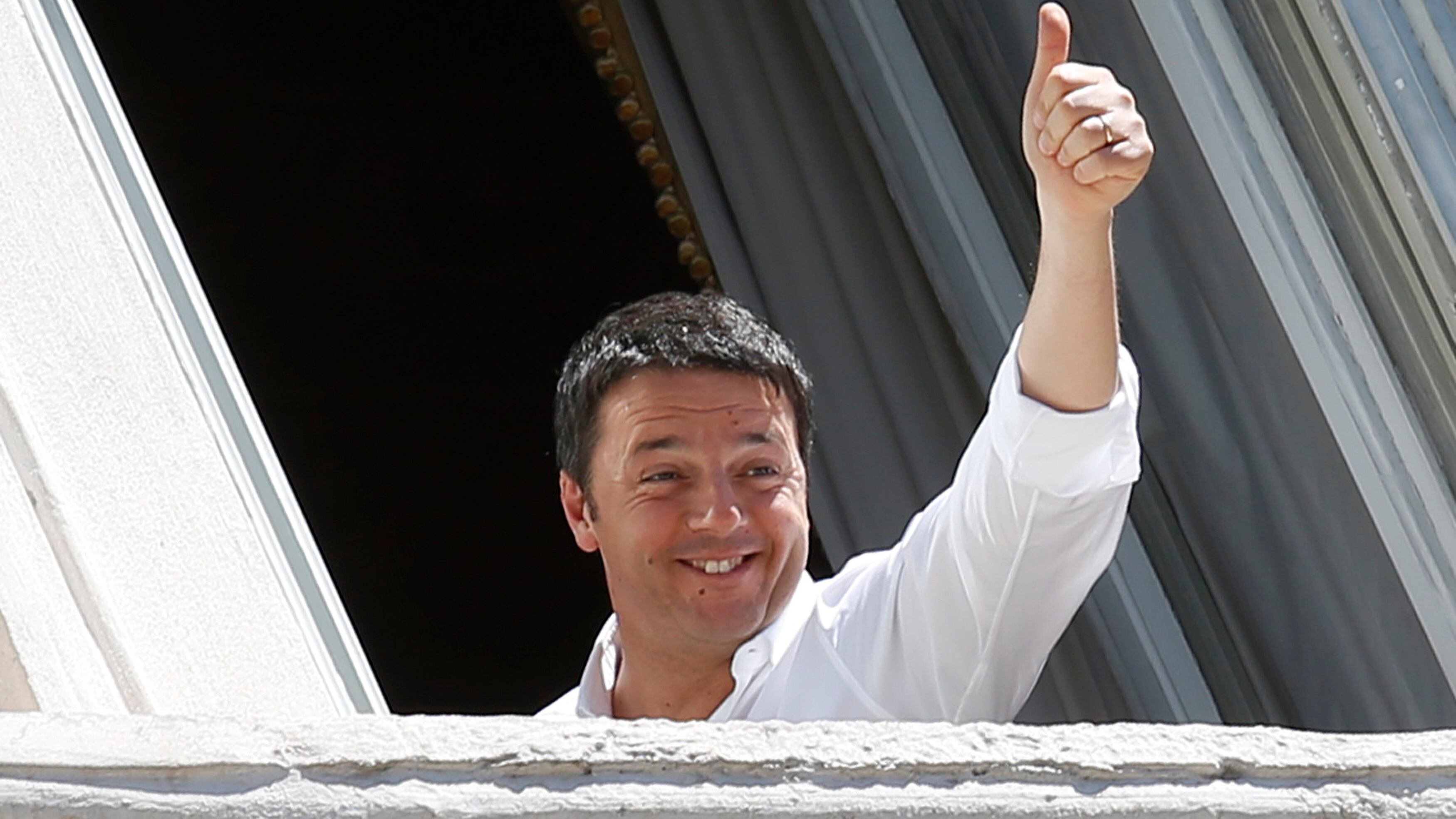 Renzi sprona il Pd: "Europee? Noi uniti contro gufi e sciacalli"