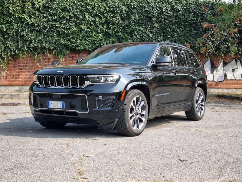 Jeep Grand Cherokee 4xe, guarda la gallery del nuovo SUV Premium 2
