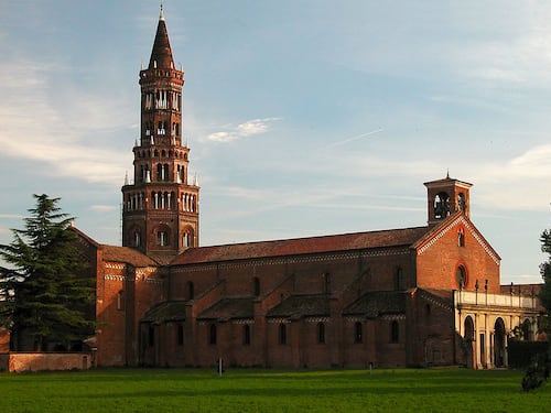 "Intrecci" a Chiaravalle per restaurare l'Abbazia