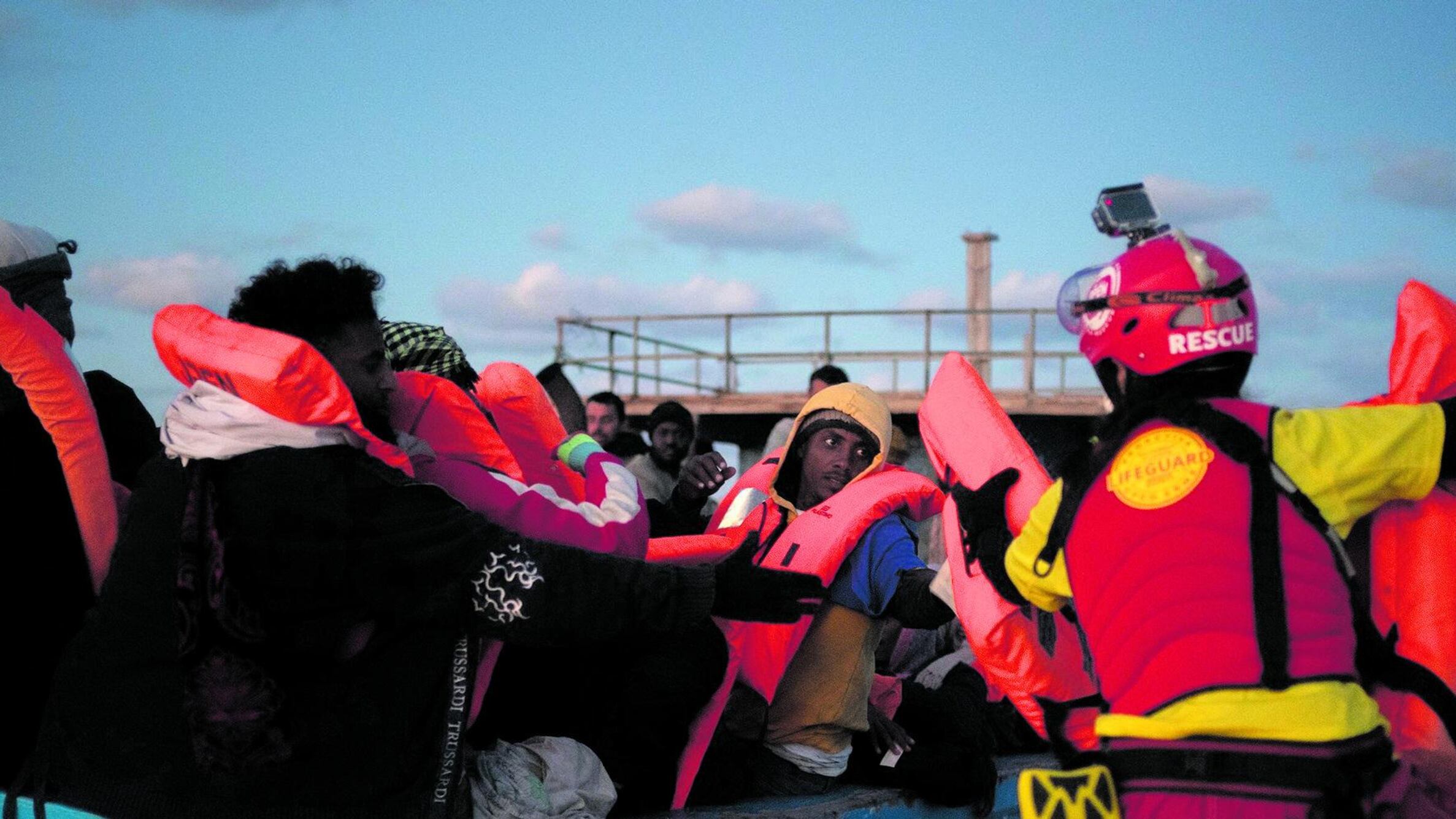 Ecco il piano migranti Ue: rimpatri con gli hotspot