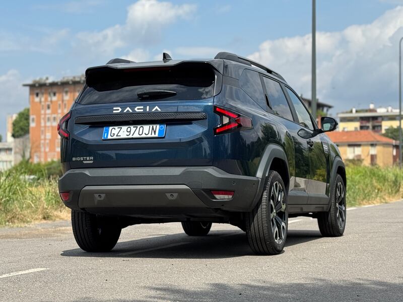 Dacia Bigster Hybrid: guarda la gallery del nuovo SUV ibrido full 12