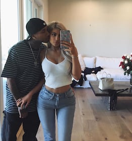 Kylie Jenner topless sui social 5