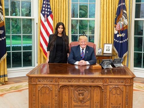 Trump incontra Kim Kardashian alla Casa Bianca