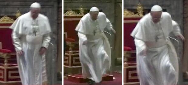 Papa Francesco inciampa 3