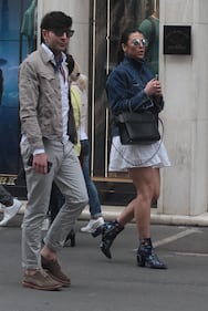 Giulia Salemi hot a passeggio per Milano 11