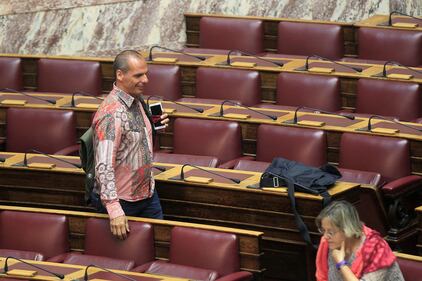 L'improbabile camicia ​di Yanis Varoufakis 1