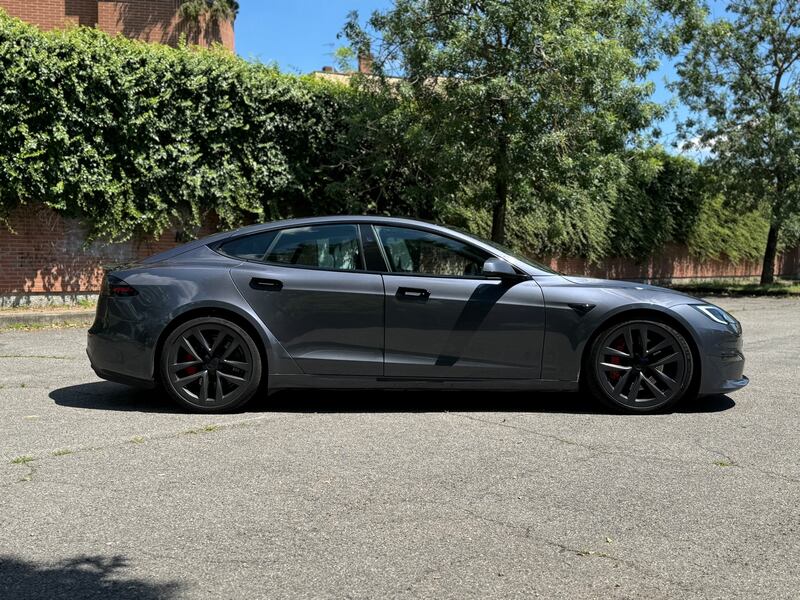 Tesla Model S Plaid: guarda la gallery della super berlina elettrica 7