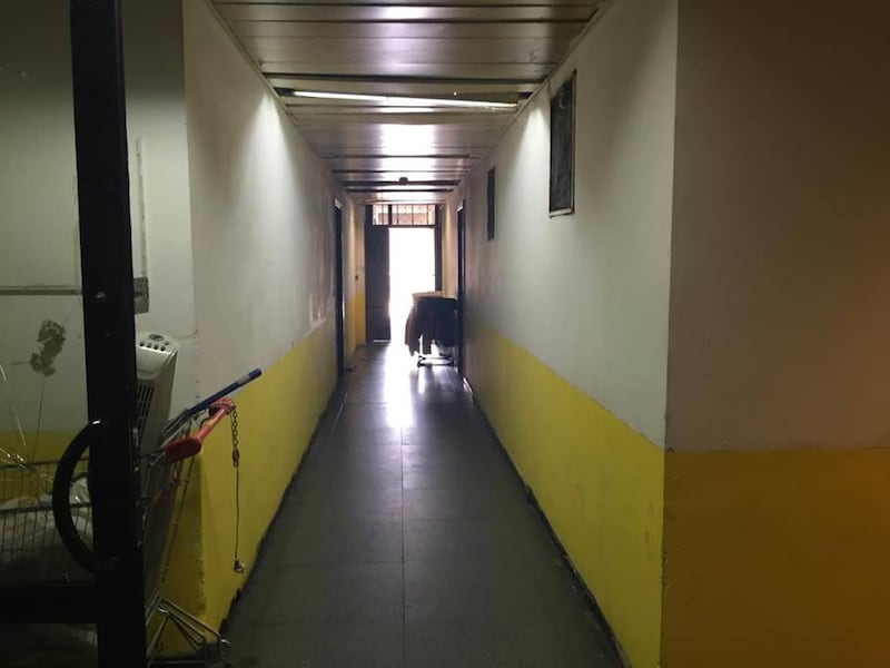 Il palazzo occupato dai nordafricani tra illegalità e scabbia 18