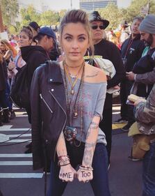 Cara Delevingne e Paris Jackson, foto sexy 13