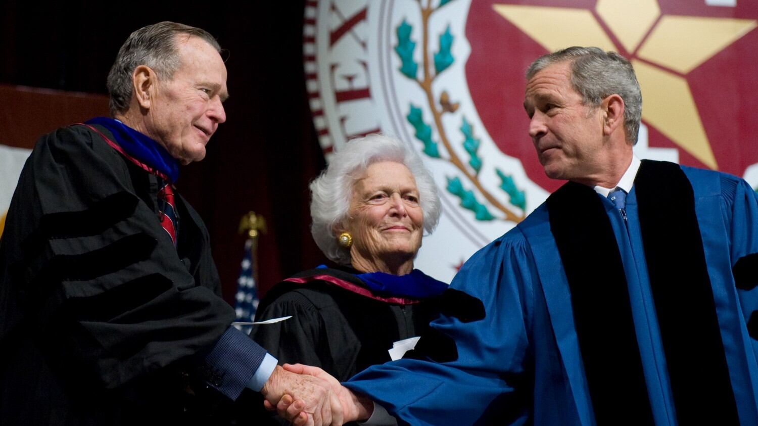 Addio a Barbara Bush First lady e madre di due presidenti Usa