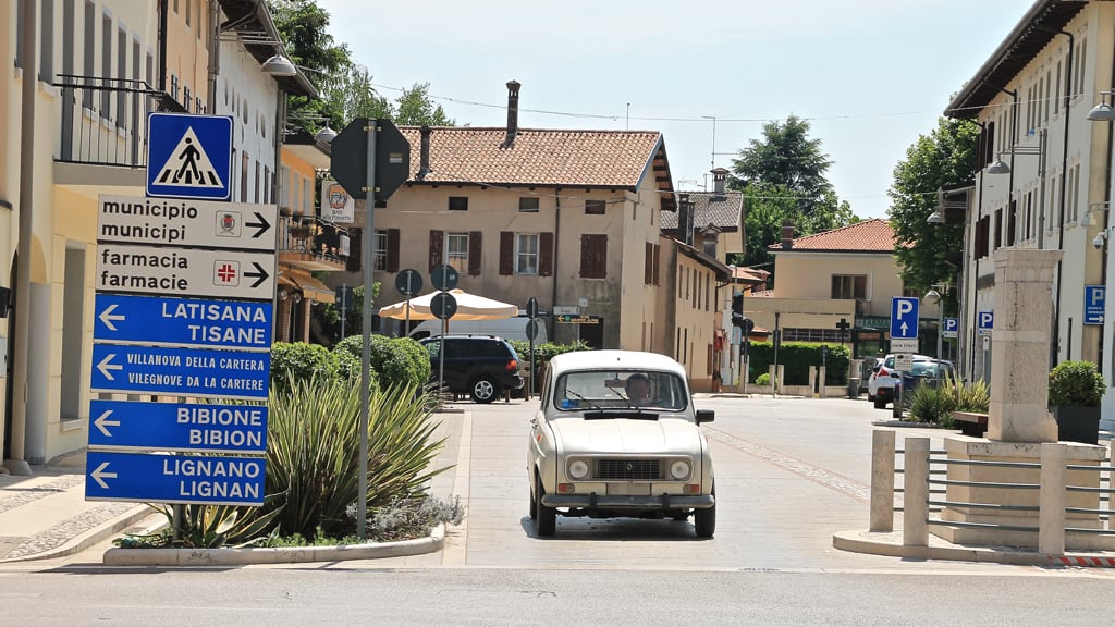 Viaggio a Morsano, il paese dove nessuno (per ora) vuole fare il vigile