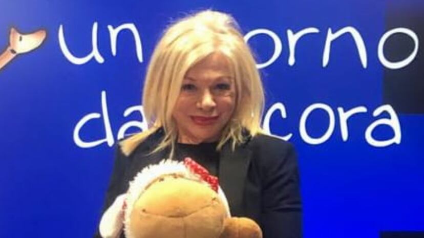 Finge un malore dopo il vaccino. Il gesto di cattivo gusto di Sandra Milo