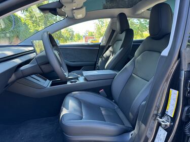 Tesla Model 3 Long Range 2024: guarda la gallery del modello con più autonomia 16