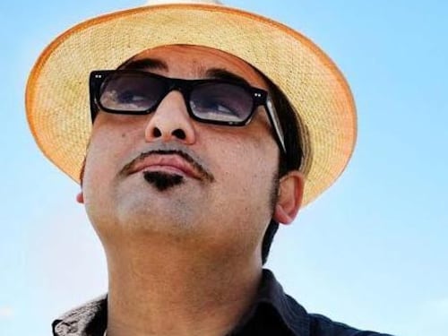 Roy Paci ricoverato d’urgenza, annullati i concerti: l’artista sarà operato
