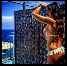 Laura Torrisi: foto hot su Instagram, prova costume superata 1