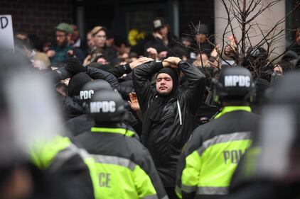 Trump, proteste e scontri a Washington 6