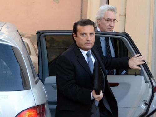 Concordia, Schettino: "Tra morire e tuffarmi ho preferito la scialuppa"