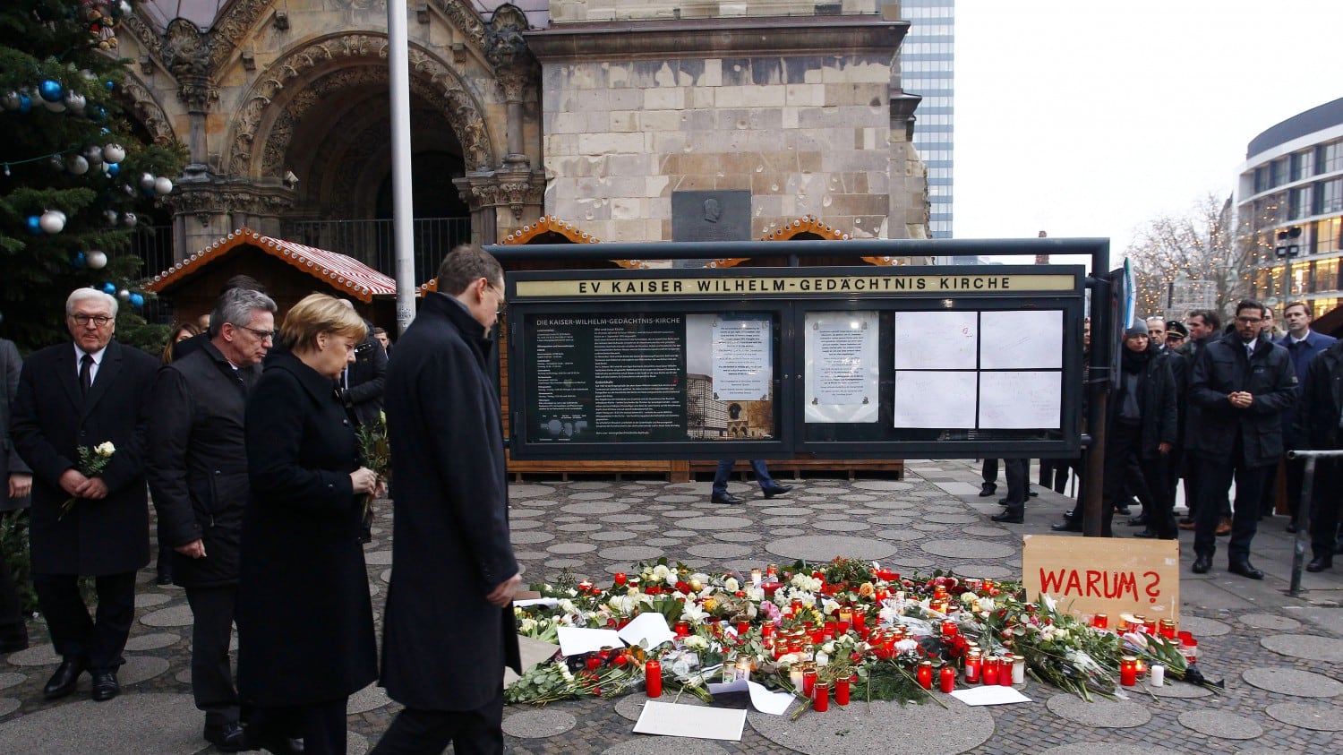 Berlino, italiani sopravvissuti: "Siamo miracolati"