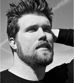 Il primo modello plus-size: Zach Miko 11
