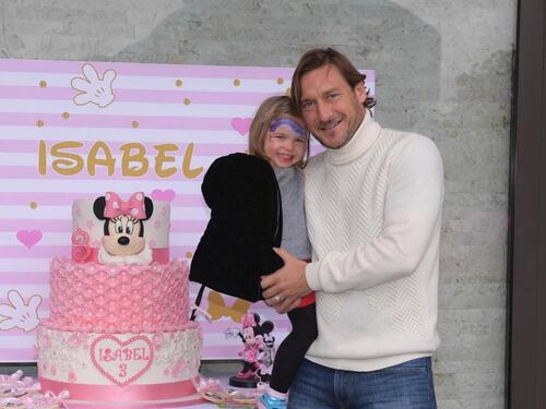 I dolci auguri di Totti alla figlia Isabel per il compleanno