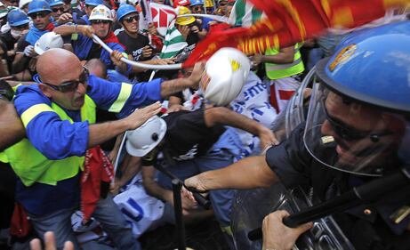 La protesta dell'Alcoa si sposta a Roma 14