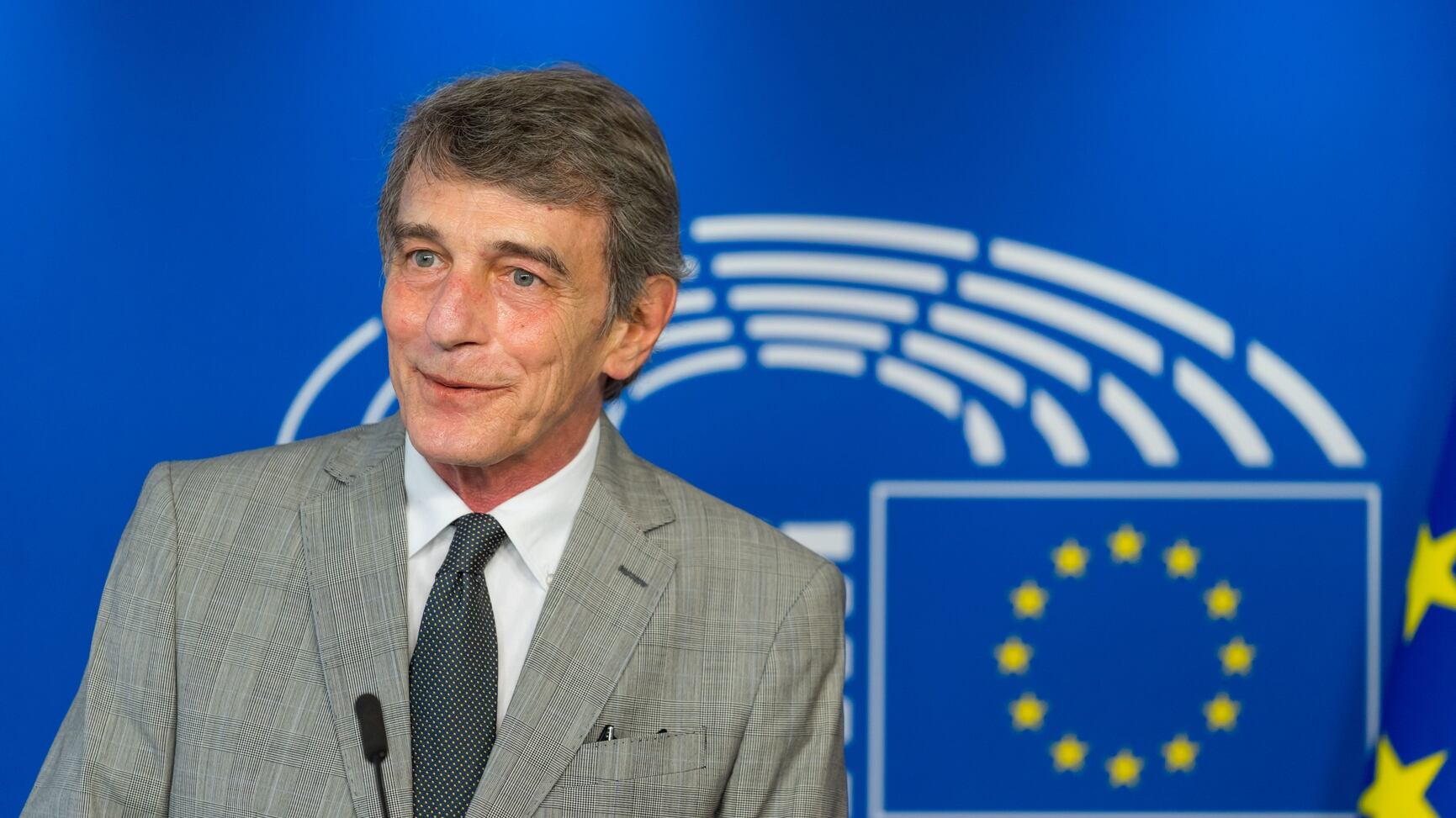 La festa dei socialisti Ue fa infuriare i dem: "Irrispettoso verso Sassoli"