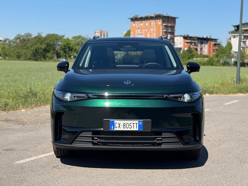 Leapmotor C10 REEV: guarda tutte le foto 11