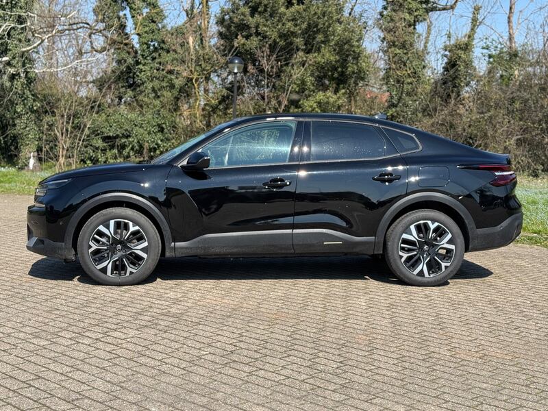 Citroen C4 X 2025: guarda la gallery del crossover coupè, anche ibrido 7