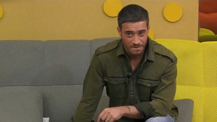 "Vi fa innervosire". L’ex compagno di Belen smascherato in diretta