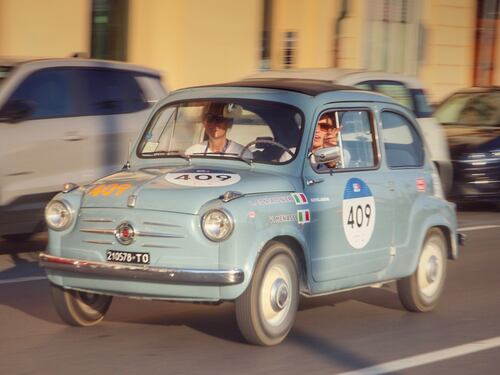 Da Cervia a Parma: la Fiat 600 affronta la tappa più lunga della 1000 Miglia 2025 tra Appennini e città storiche