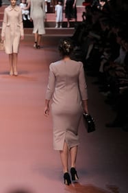 Bianca Balti sfila al sesto mese di gravidanza 4