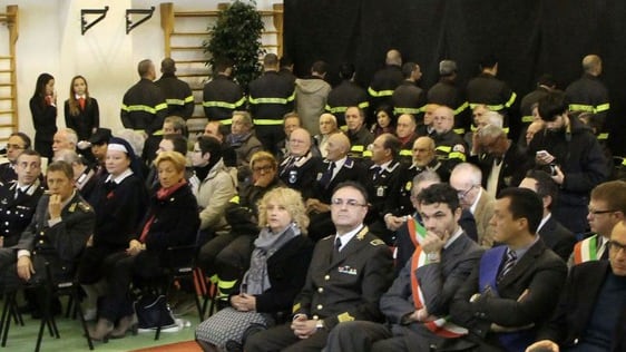 Il messaggio di Alfano e i vigili voltano le spalle