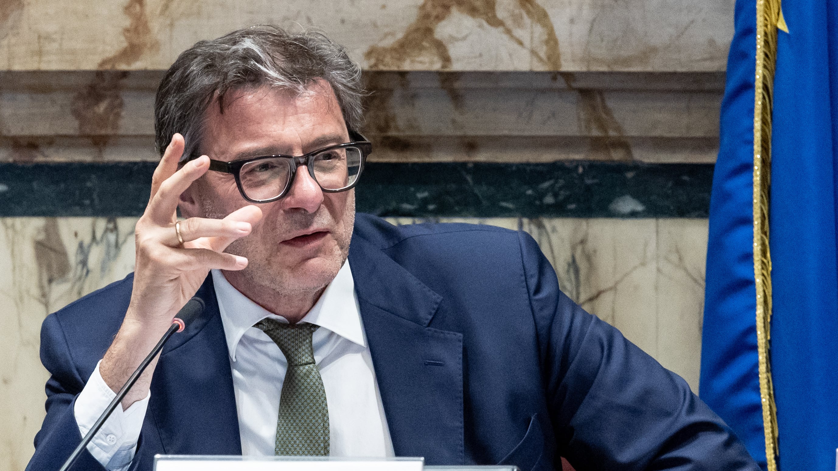 La politica di Giorgetti vince a Piazza Affari