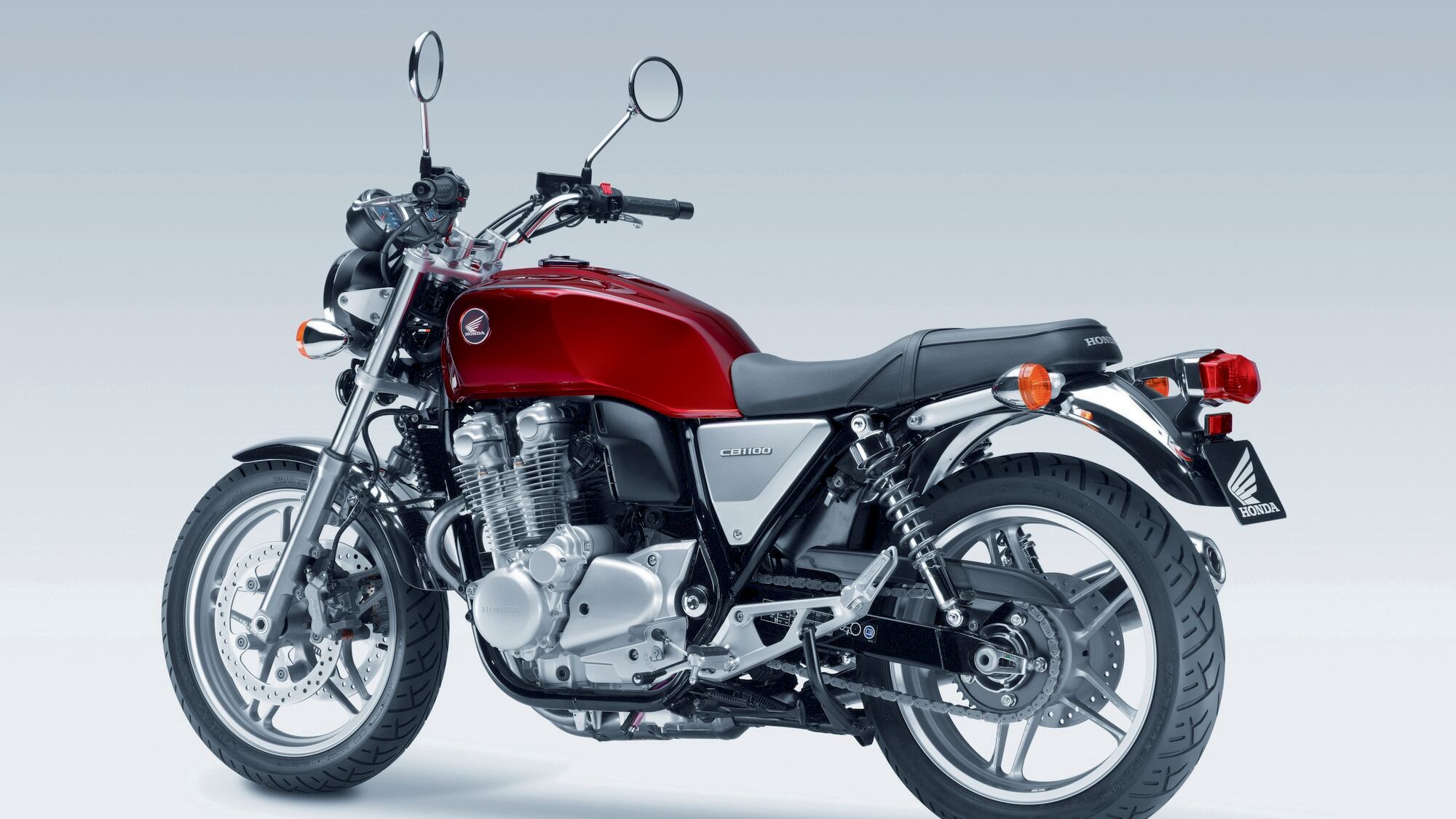 Motori caldi a Milano per l'avvio di Eicma 2012