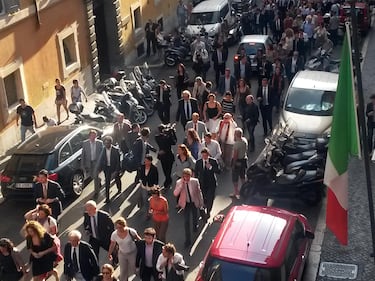 Le opposizioni insorgono: marcia sul Colle 4