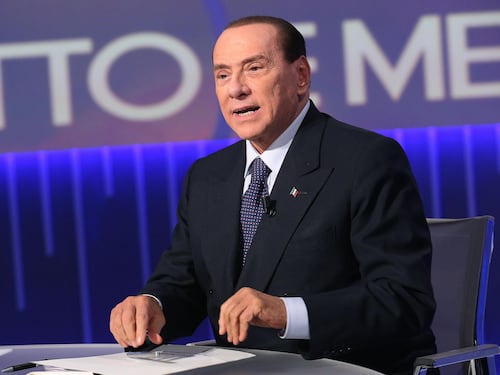 Presentato il simbolo del Pdl: il Cav a capo della coalizione