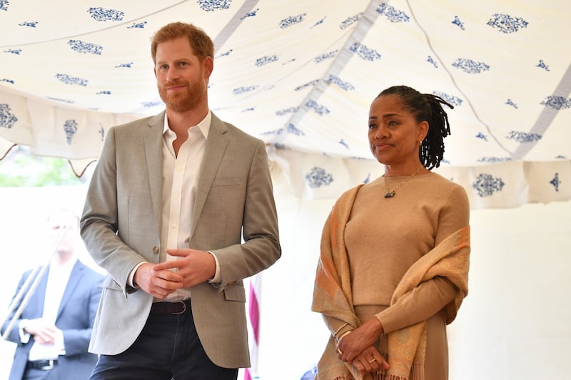 Meghan Markle, la mamma arriva a Londra 4