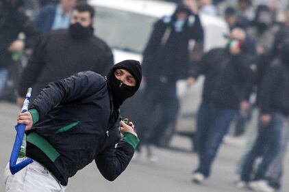Scontri davanti all'Olimpico prima di Roma-Lazio 7