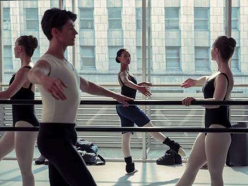 Tiny Pretty Things, la serie sulla danza fatta da veri ballerini. Ma non tutto convince