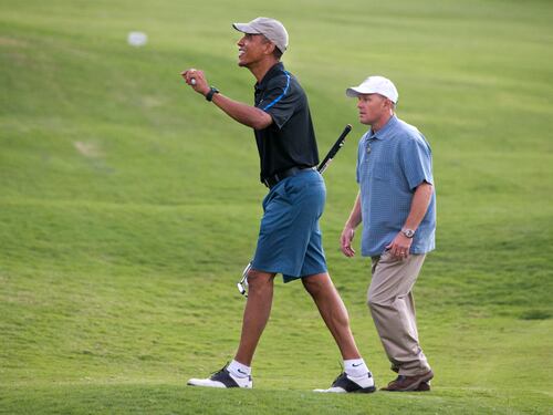 Nozze "sfrattate" per far giocare Obama a golf