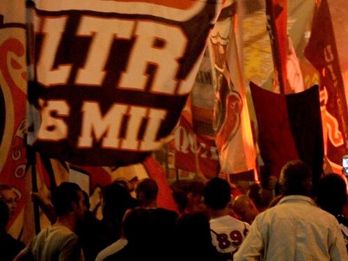 Gli ultrà scatenano la guerra: "Facciamo chiudere gli stadi"