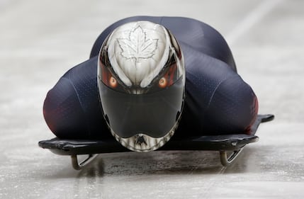 Aquile, mostri e teschi: i caschi più strani dell'Olimpiade 7