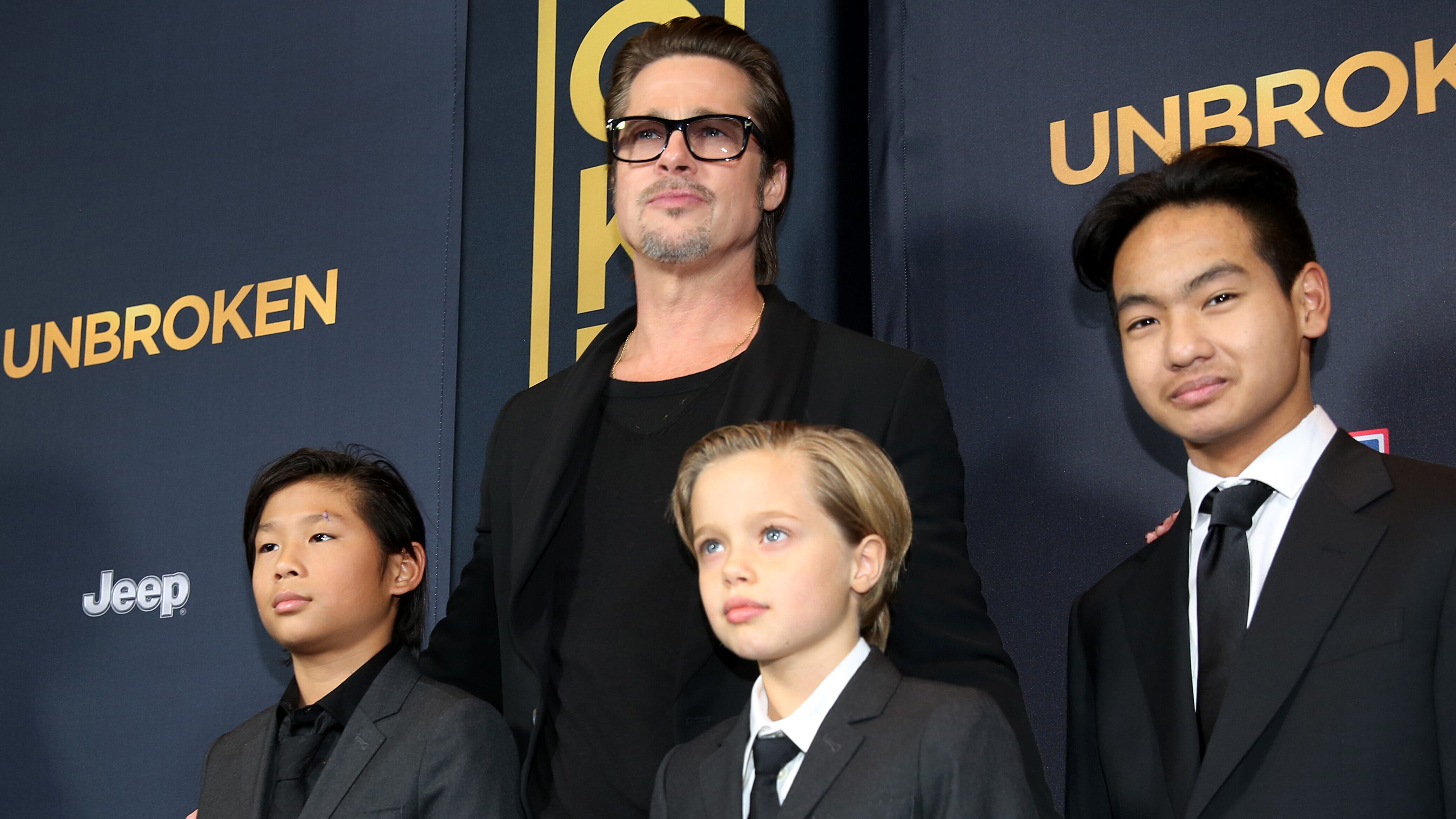 La bimba "cavia" che Jolie e Pitt trattano da bimbo